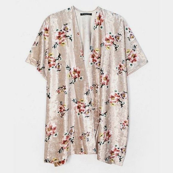 Do Everything In Love Tops - OS Plus Beige Floral Crushed Velvet Kimono